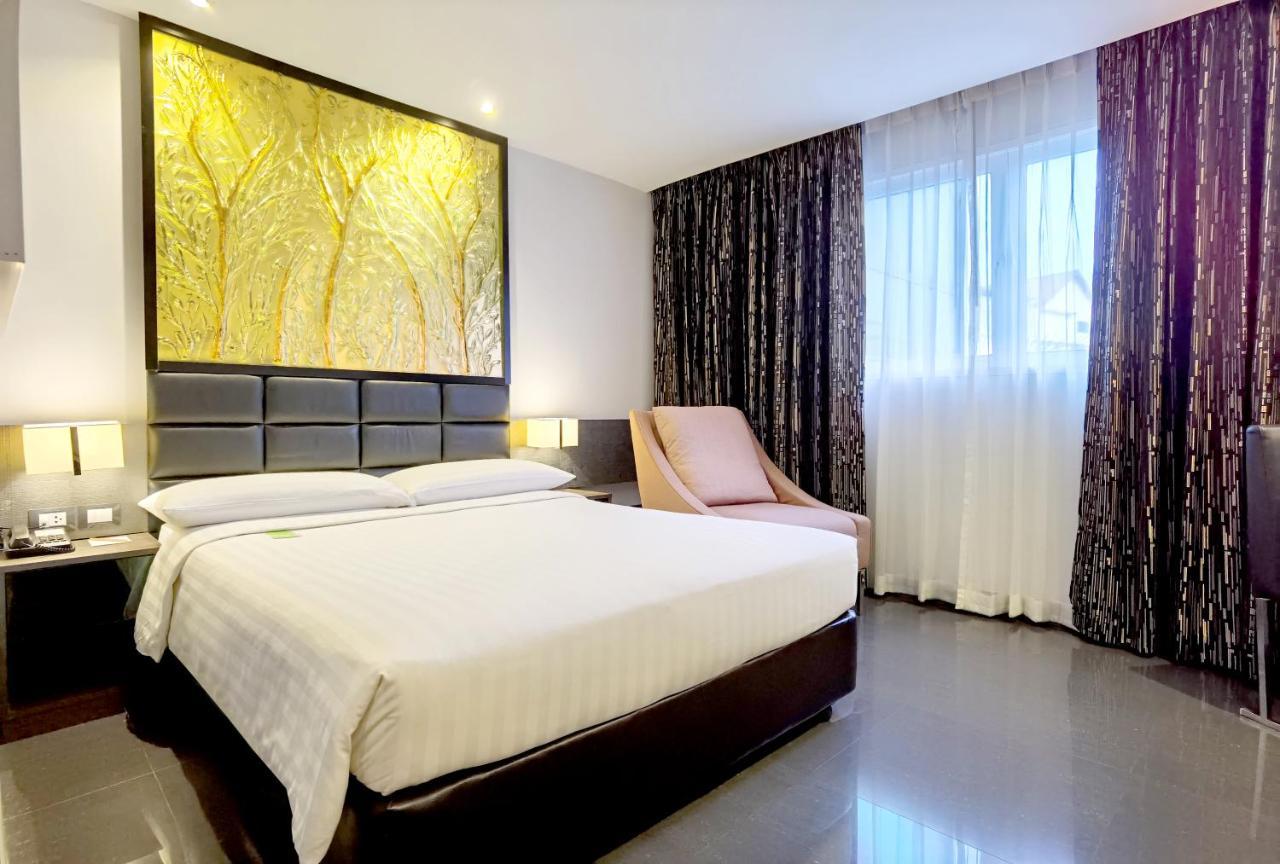 De Mandarin Nova Express Pattaya Hotel Esterno foto